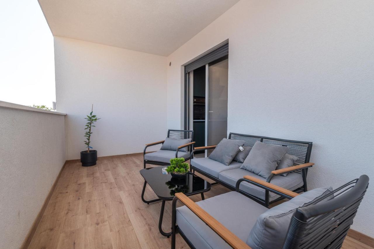 Kamarin Apartment Trogir Exterior photo