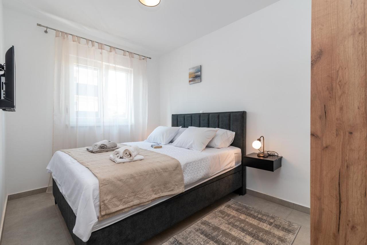 Kamarin Apartment Trogir Exterior photo
